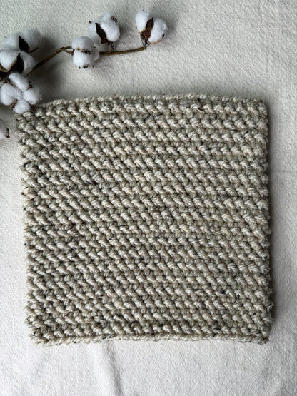 Oatmeal Crochet Cowl. Soft Wool Blend Neck Warmer.